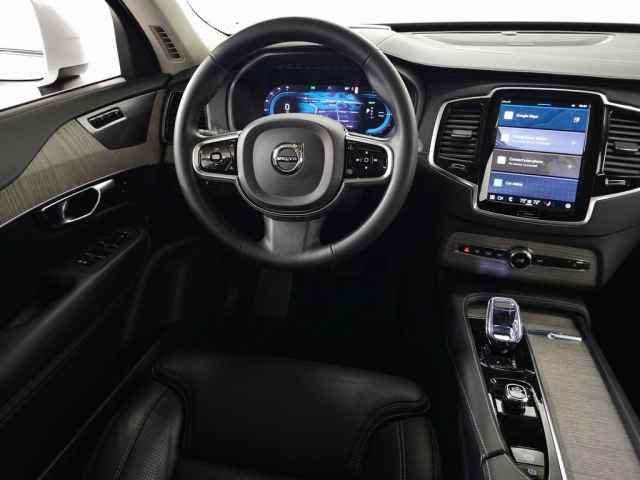 Used 2023 Volvo XC90 T8 Ultimate w/ Lounge Package image 21