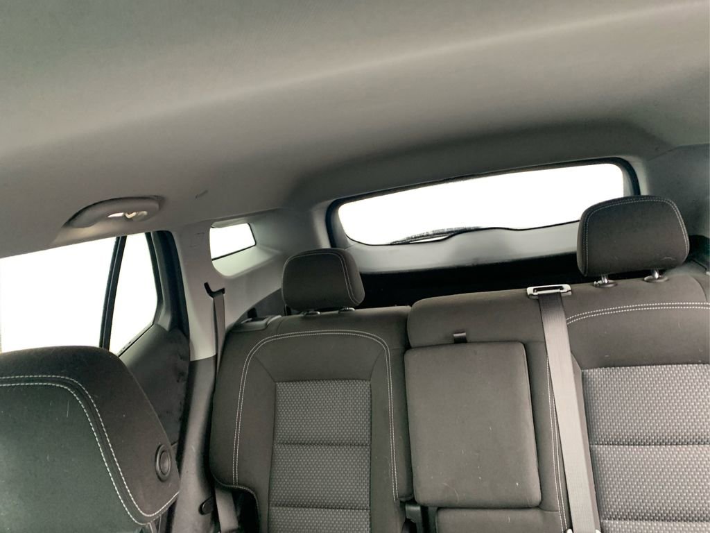 Used 2023 GMC Terrain SLE w/ Driver Convenience Package image 10