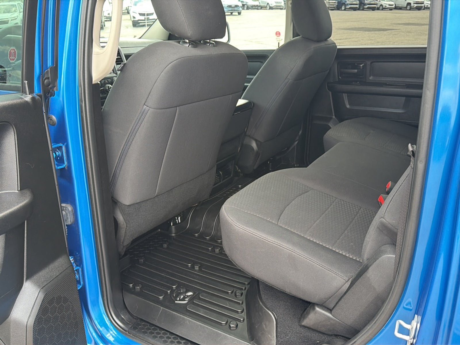Used 2019 RAM 1500 Express w/ Hydro Blue Sport Package AWD/4WD image 17