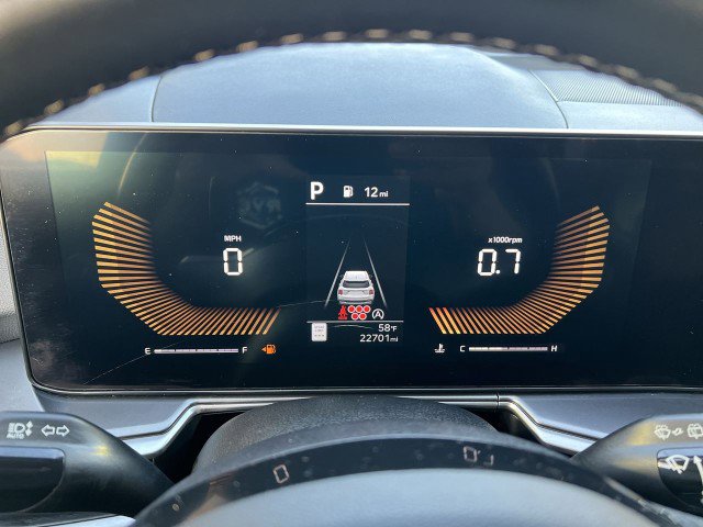 Used 2024 Kia Sorento S image 12