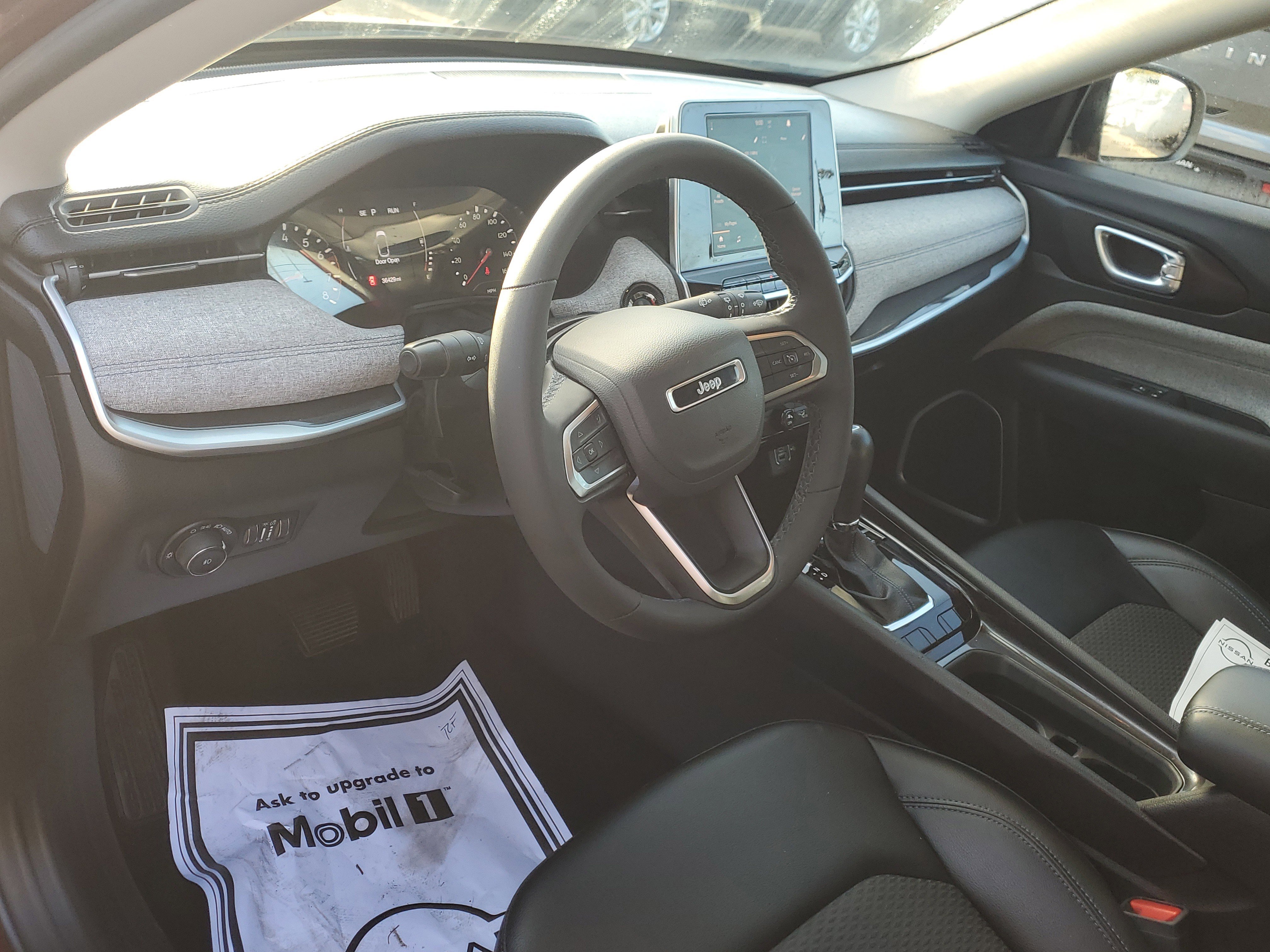 Used 2022 Jeep Compass Latitude image 19