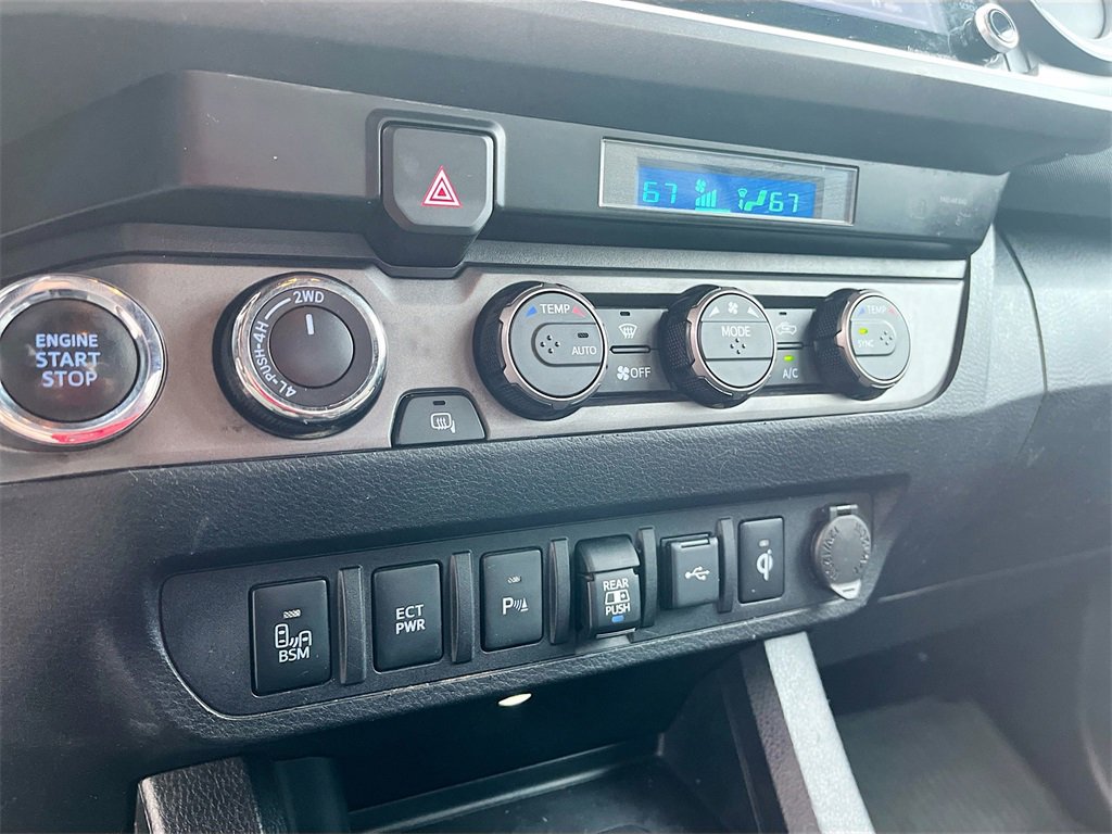 Used 2021 Toyota Tacoma TRD Off-Road image 15