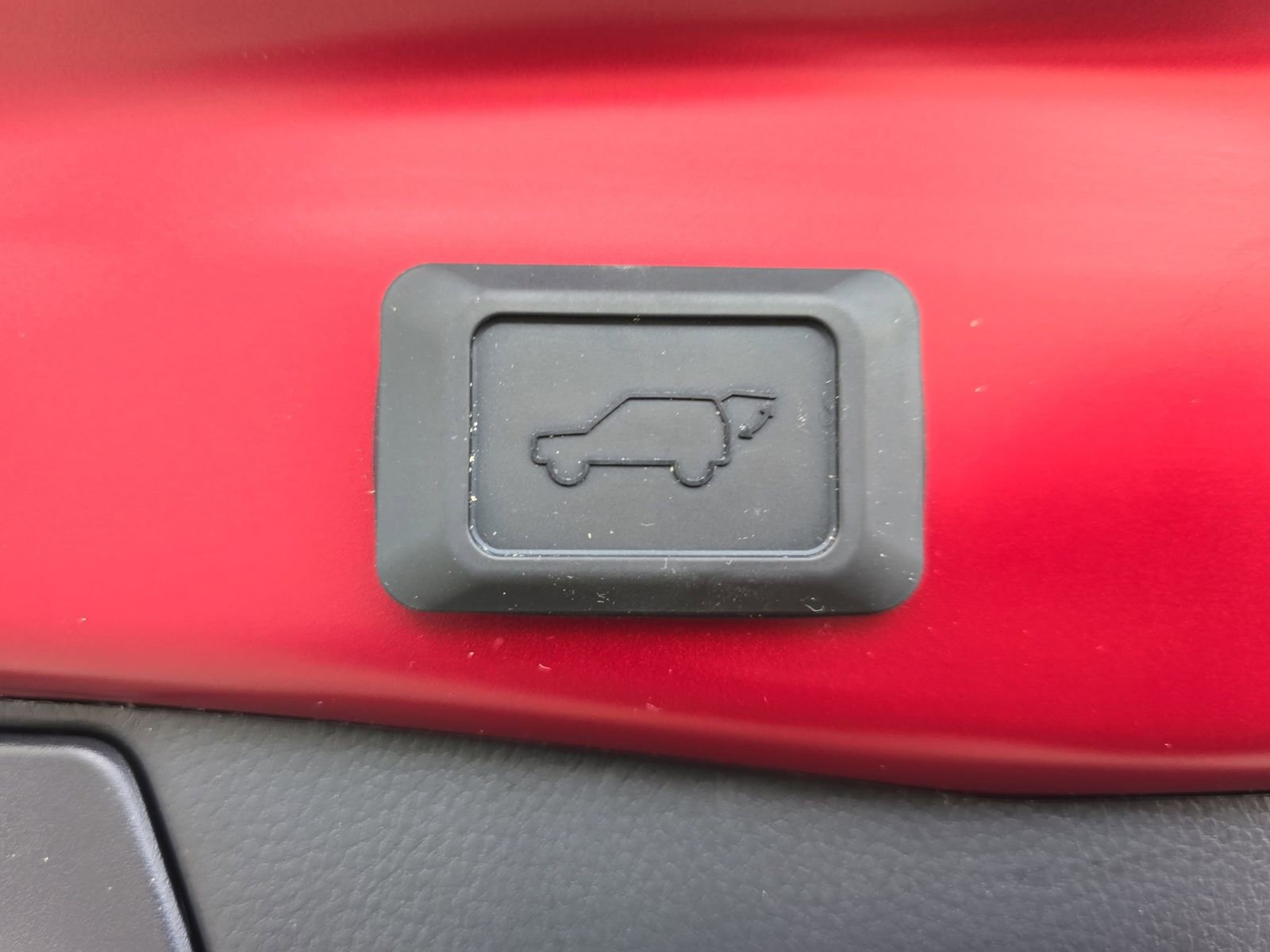 Used 2025 Toyota RAV4 XLE Premium image 20