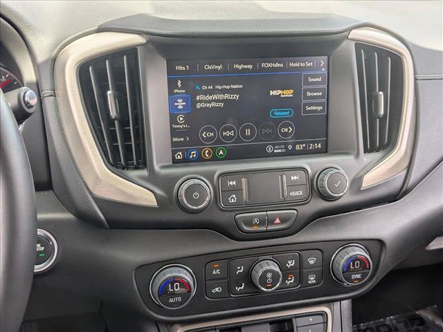 Used 2024 GMC Terrain Denali w/ Denali Premium Package AWD/4WD image 12