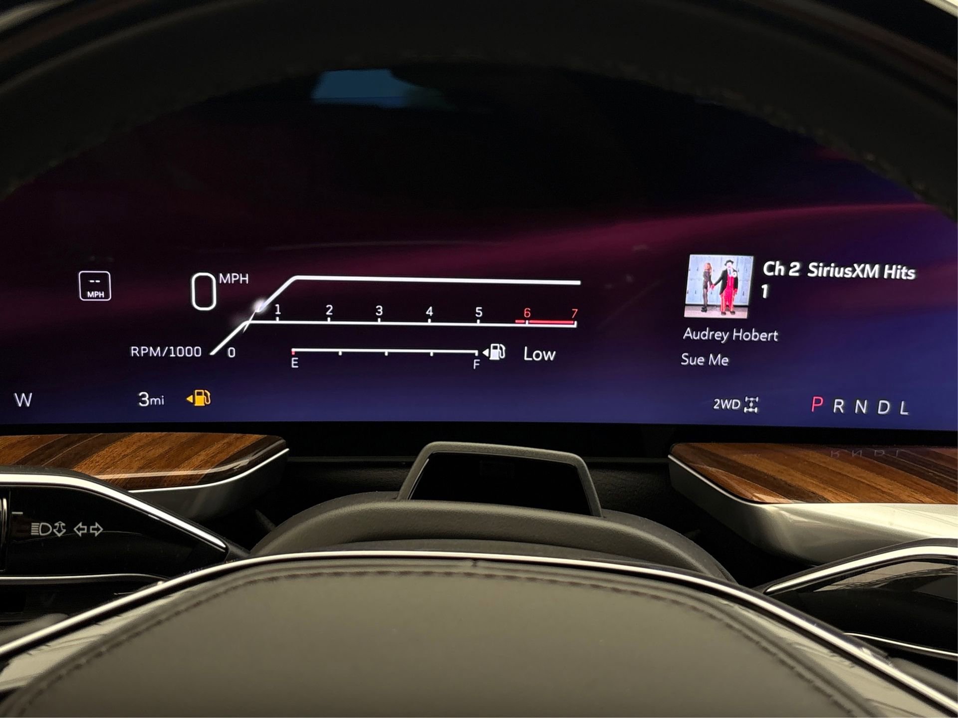 Used 2025 Cadillac Escalade Sport Platinum w/ LPO, ONYX Package image 18