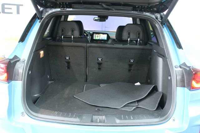 Used 2025 Chevrolet TrailBlazer RS w/ Convenience Package image 12