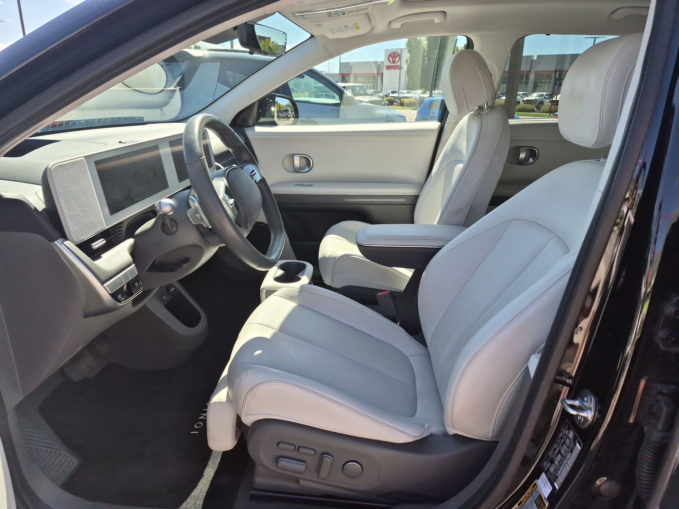 Certified 2024 Hyundai Ioniq 5 Limited AWD/4WD image 17
