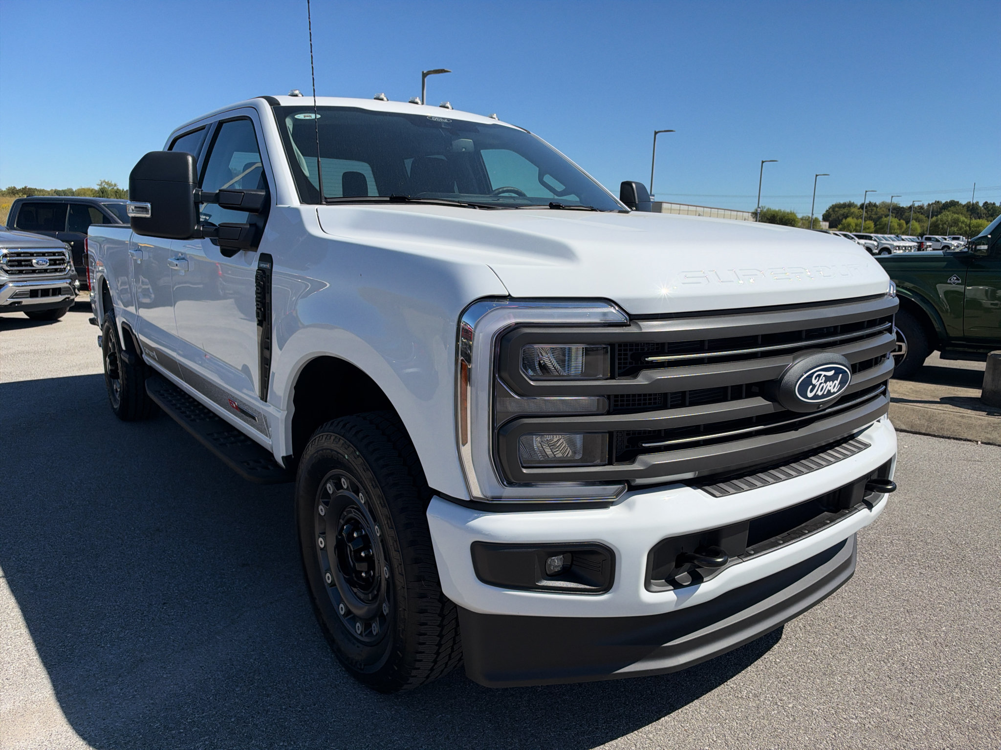 New 2027 Ford F250 XLT w/ XLT Premium Package AWD/4WD image 3