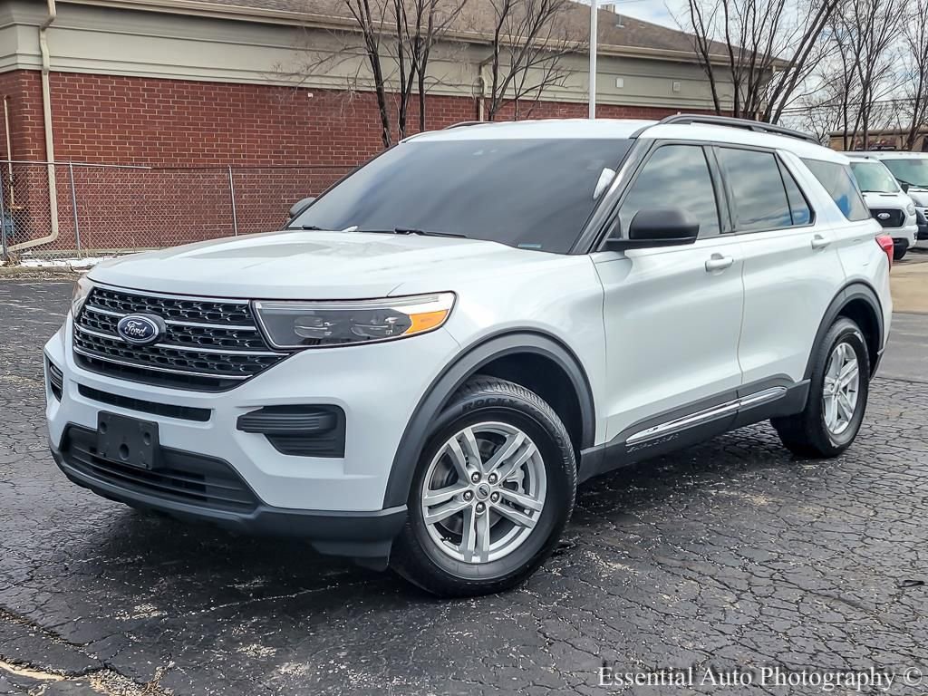 Used 2020 Ford Explorer XLT AWD/4WD image 2