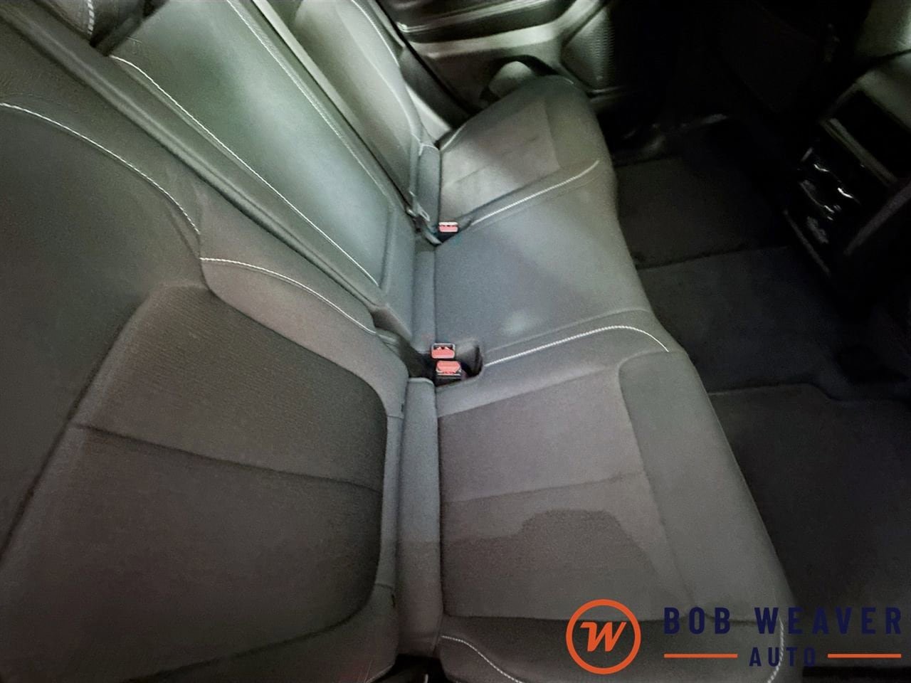 Used 2023 Jeep Grand Cherokee Laredo AWD/4WD image 33