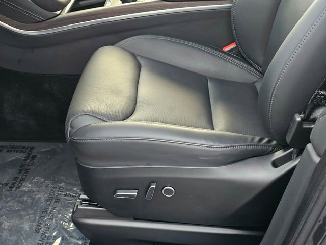 Used 2024 Tesla Model X image 18