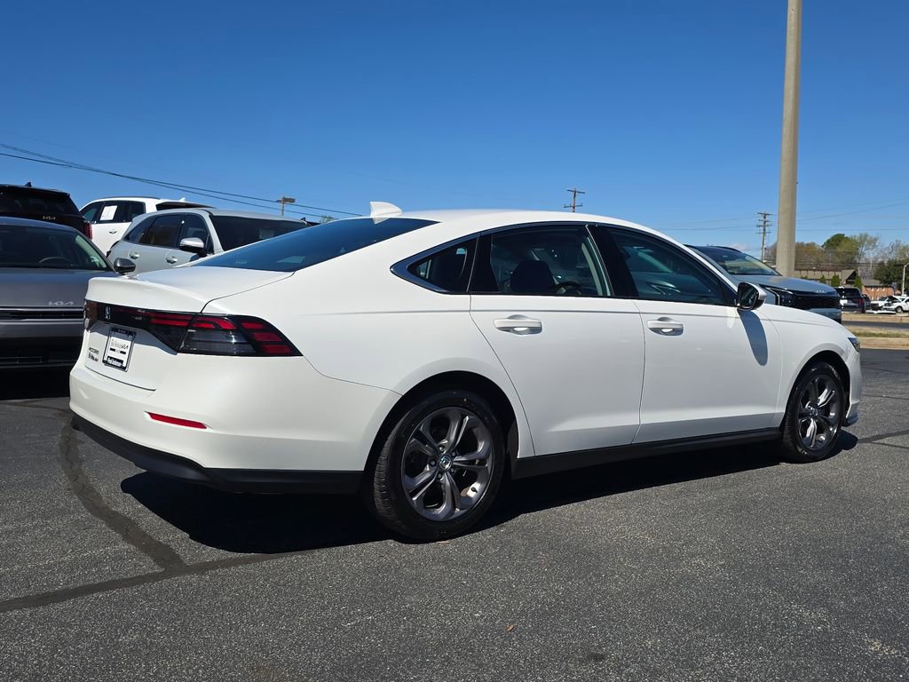 Used 2023 Honda Accord EX image 3