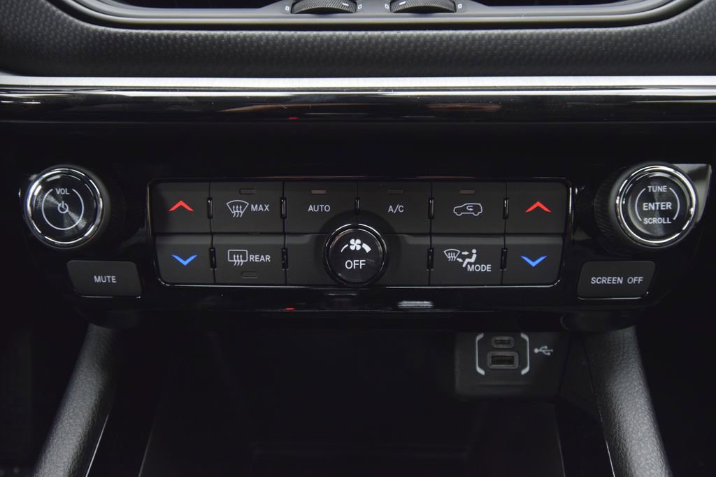 New 2026 Jeep Compass Trailhawk image 21