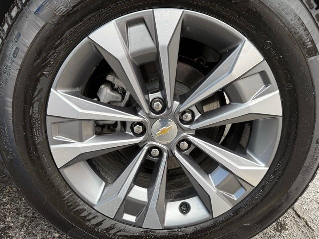 Used 2026 Chevrolet Equinox LT AWD/4WD image 8