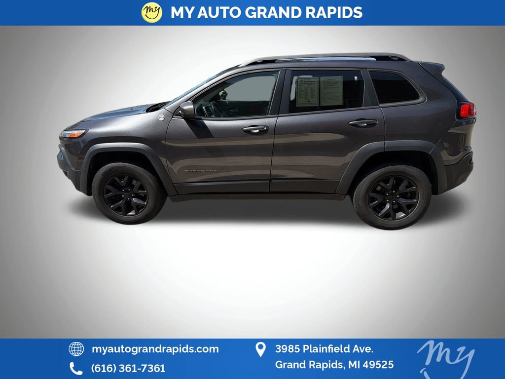 Used 2015 Jeep Cherokee Trailhawk w/ Comfort/Convenience Group AWD/4WD image 4