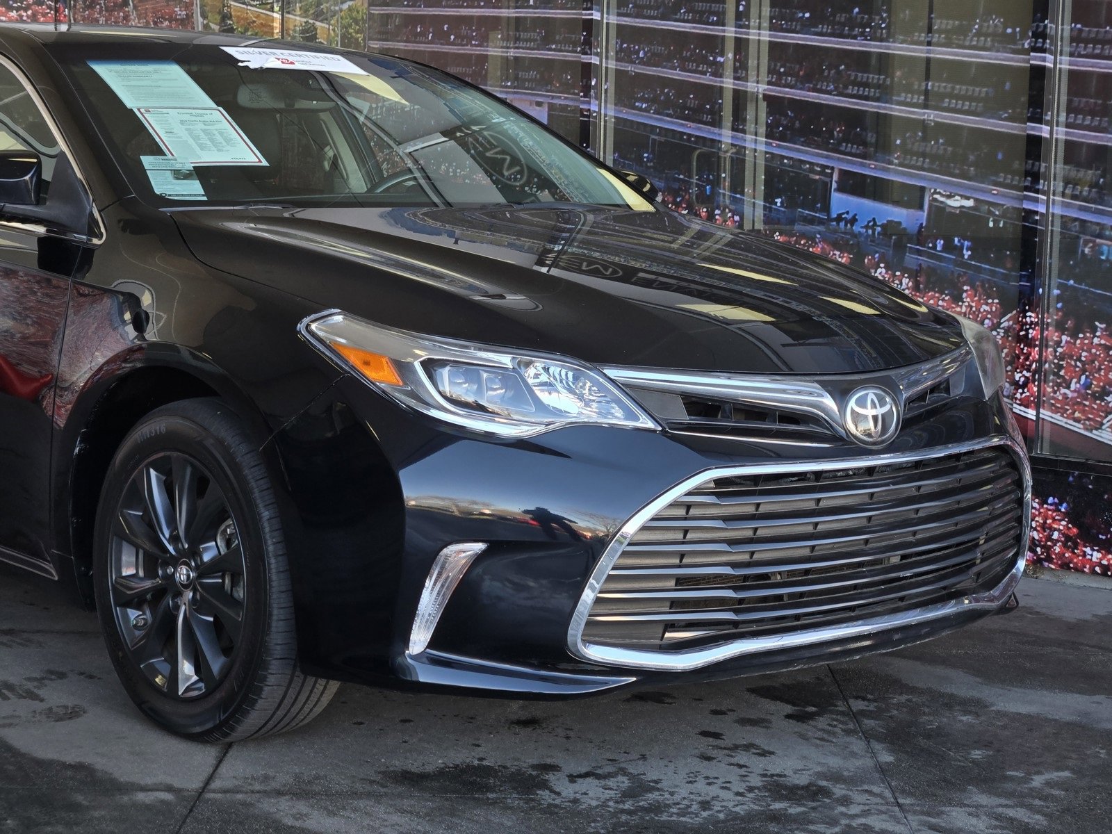 Certified 2018 Toyota Avalon XLE Plus w/ Carpet Mat Package image 2