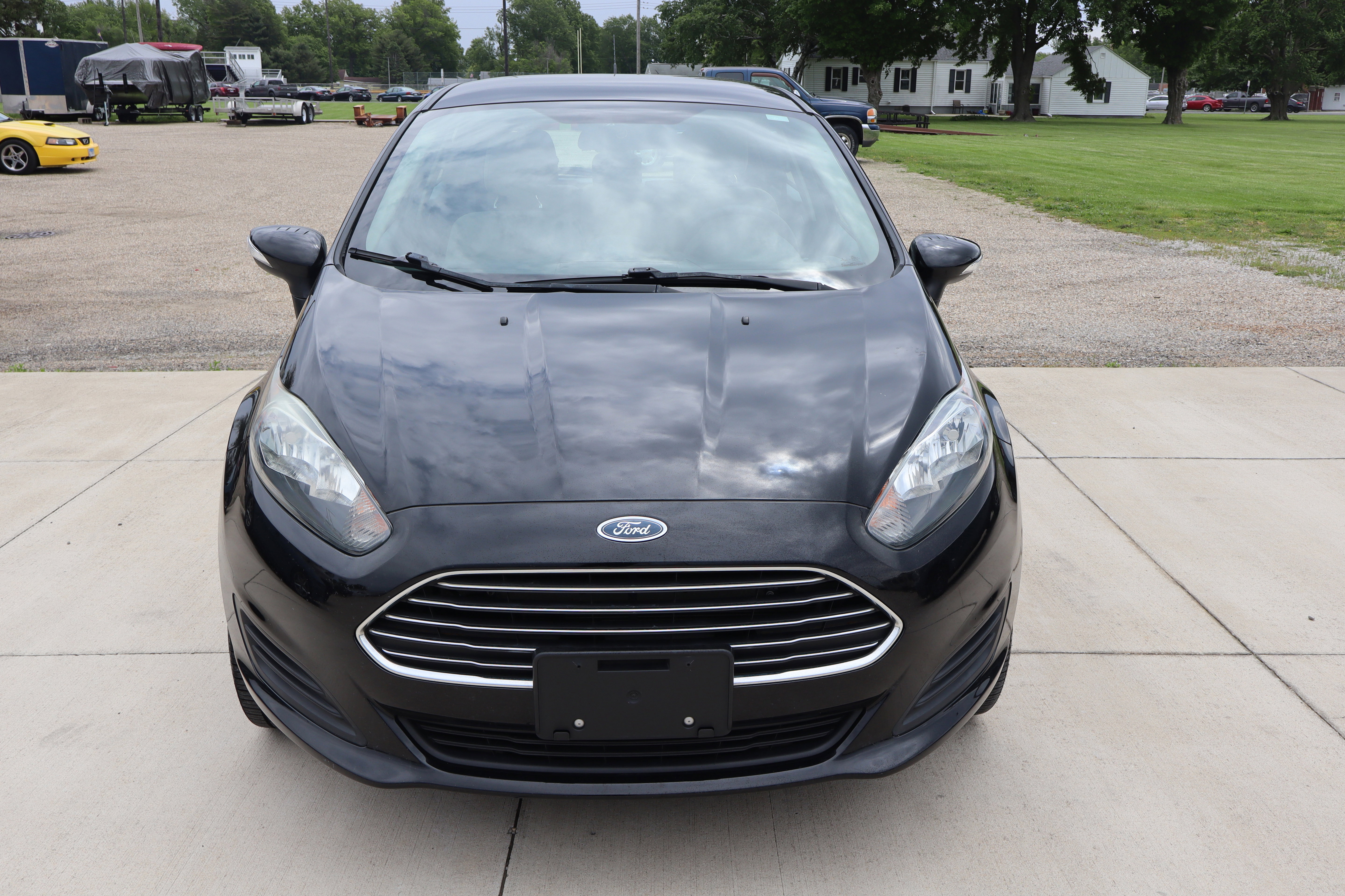 Used 2018 Ford Fiesta SE w/ Cold Weather Package FWD image 2
