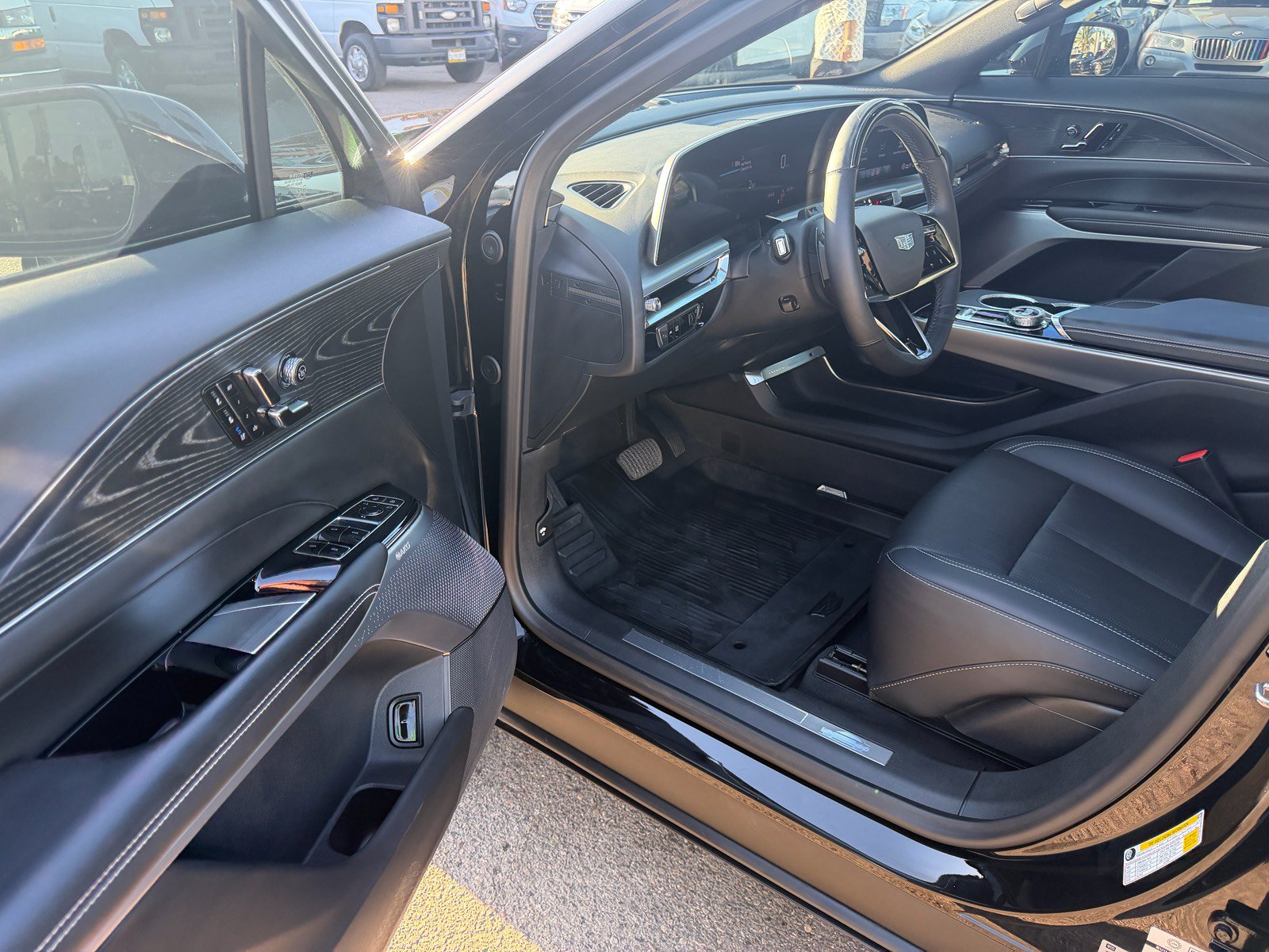 Used 2024 Cadillac Lyriq Sport AWD/4WD image 19