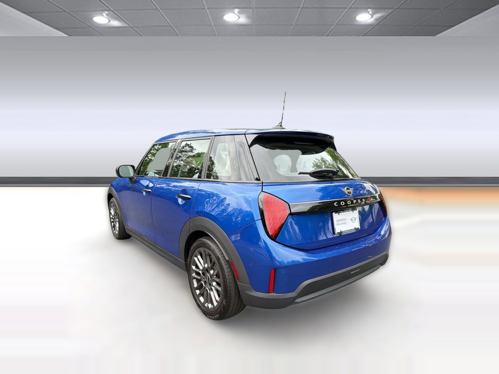 Certified 2025 MINI Cooper S FWD image 3