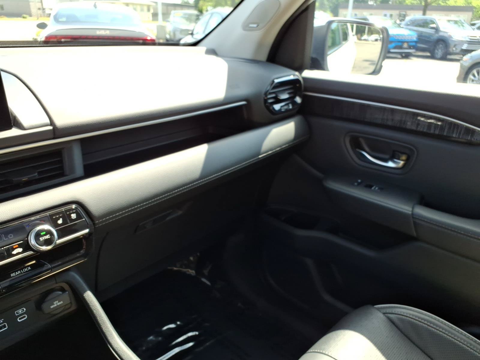 Used 2023 Honda Pilot Elite image 23