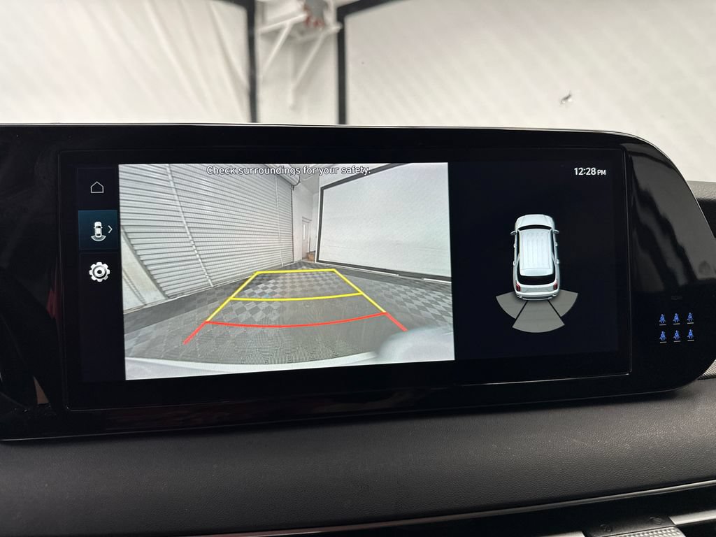 Used 2025 Hyundai Palisade SE FWD image 30