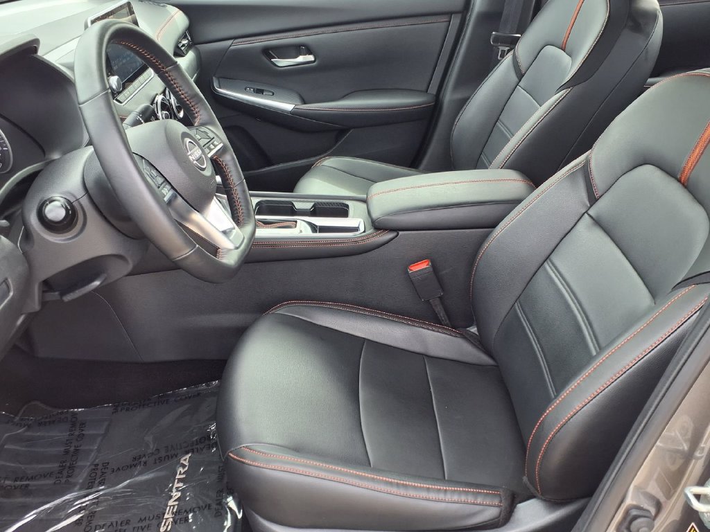 Used 2025 Nissan Sentra SR w/ SR Premium Package FWD image 12