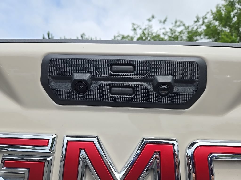 New 2026 GMC Sierra 2500 AT4X w/ LPO, Black Badging Package AWD/4WD image 14
