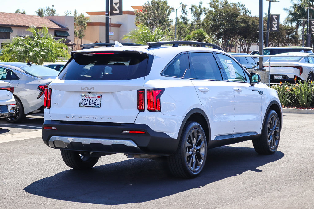 Used 2022 Kia Sorento SX Prestige w/ Rust Color Package AWD/4WD image 5