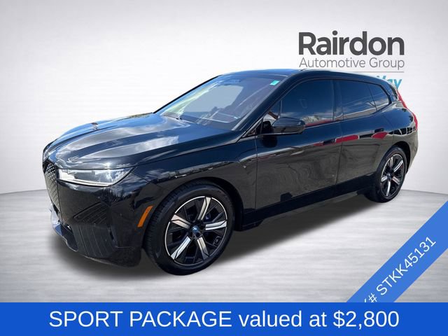 Used 2022 BMW iX xDrive50 w/ Sport Package image 3