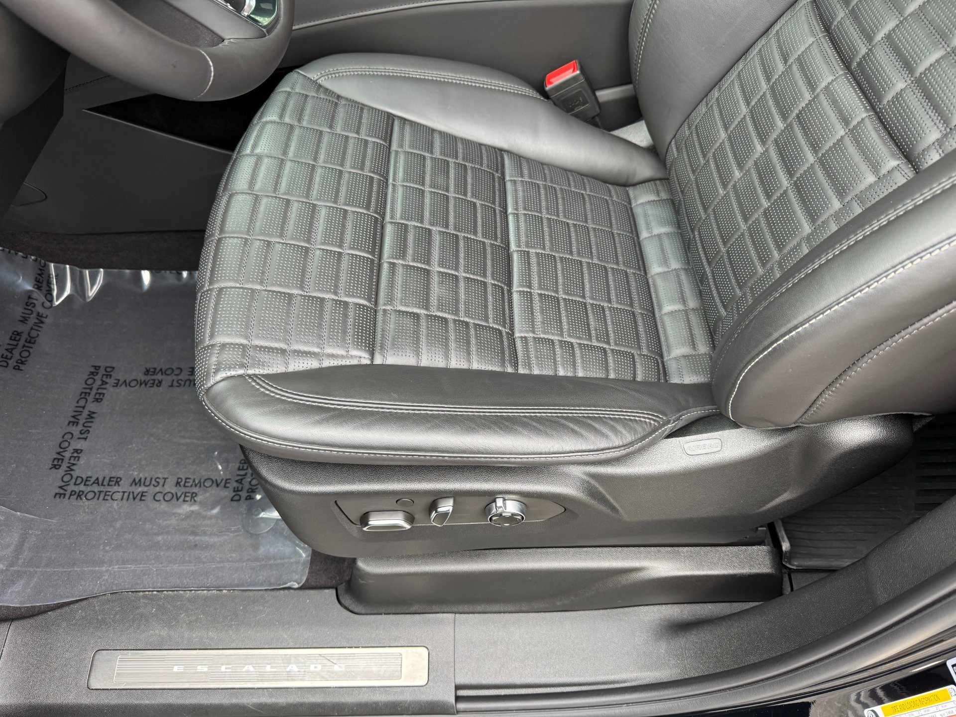 Used 2024 Cadillac Escalade ESV Sport Platinum w/ LPO, ONYX Package image 25