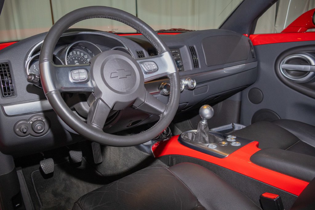 Used 2006 Chevrolet SSR w/ Preferred Equipment Group RWD image 15