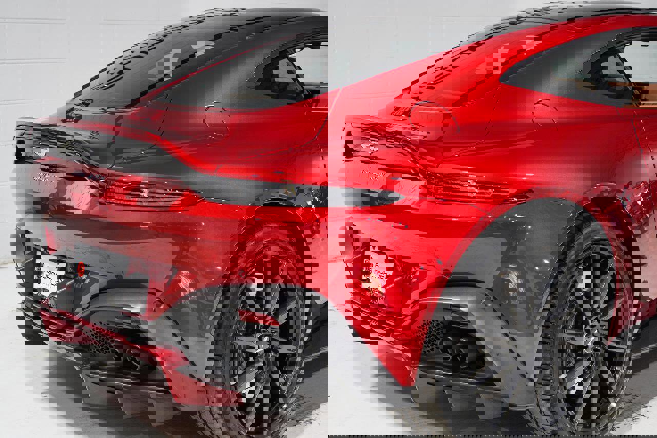 Used 2020 Aston Martin V8 Vantage Coupe image 23