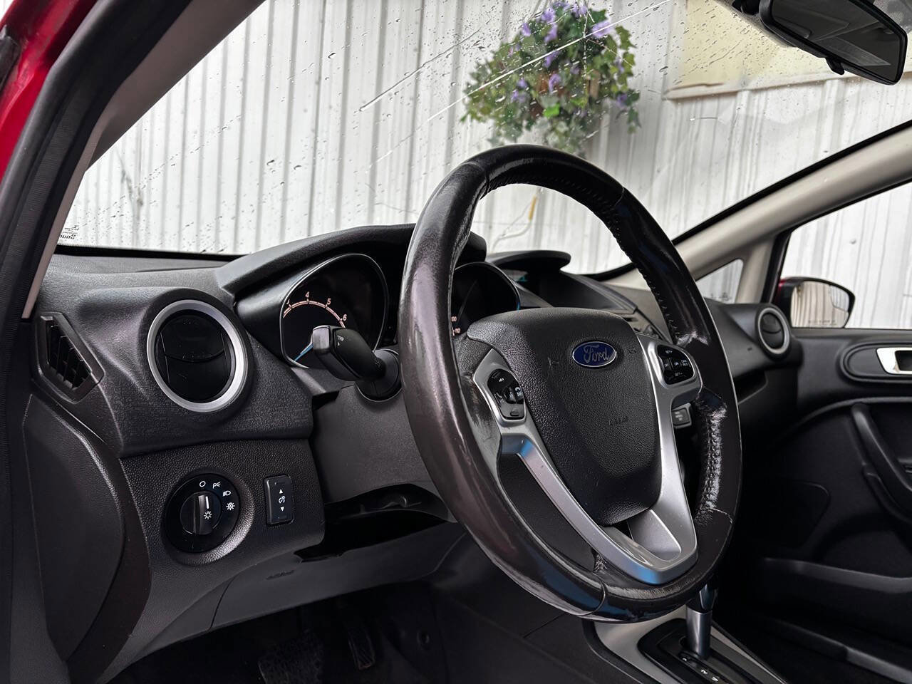 Used 2016 Ford Fiesta SE image 17