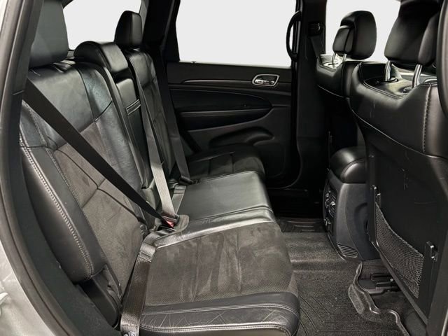 Used 2018 Jeep Grand Cherokee Altitude image 24