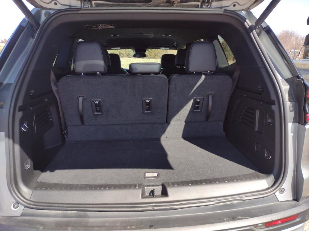 Used 2024 GMC Acadia Elevation image 20