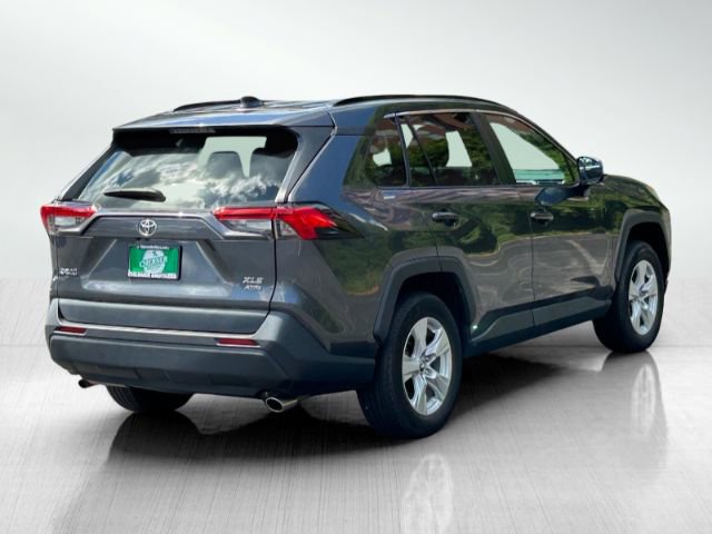Used 2020 Toyota RAV4 XLE image 4