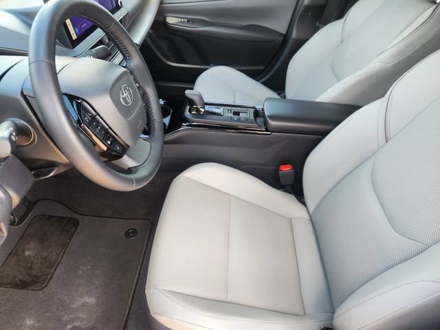 Used 2024 Toyota Prius Limited w/ Limited Premium Package FWD image 13