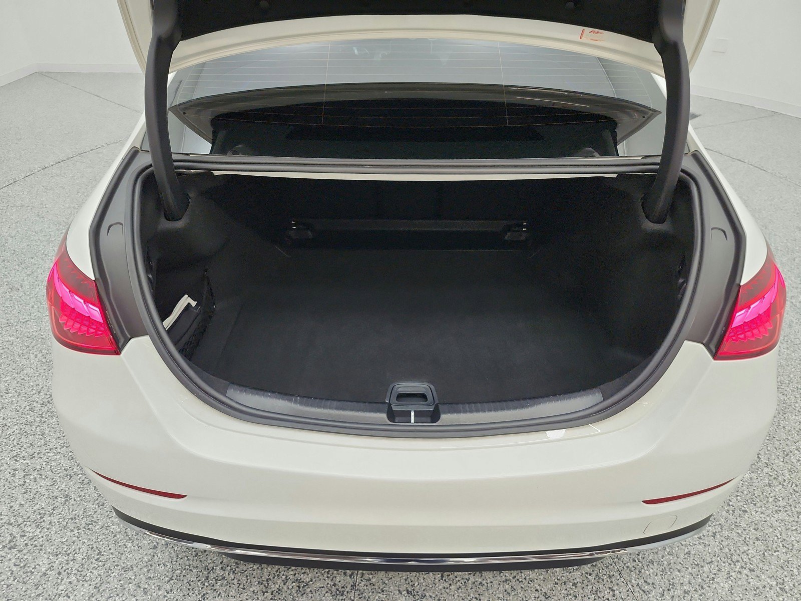 Used 2023 Mercedes-Benz C 300 Sedan image 24