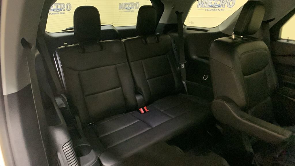 Used 2023 Ford Explorer XLT w/ Equipment Group 202A image 15