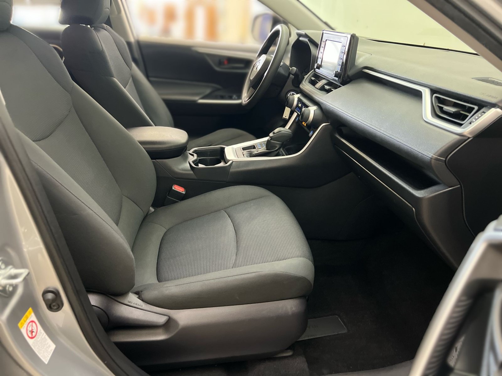 Used 2019 Toyota RAV4 LE w/ All Weather Liner Package AWD/4WD image 25