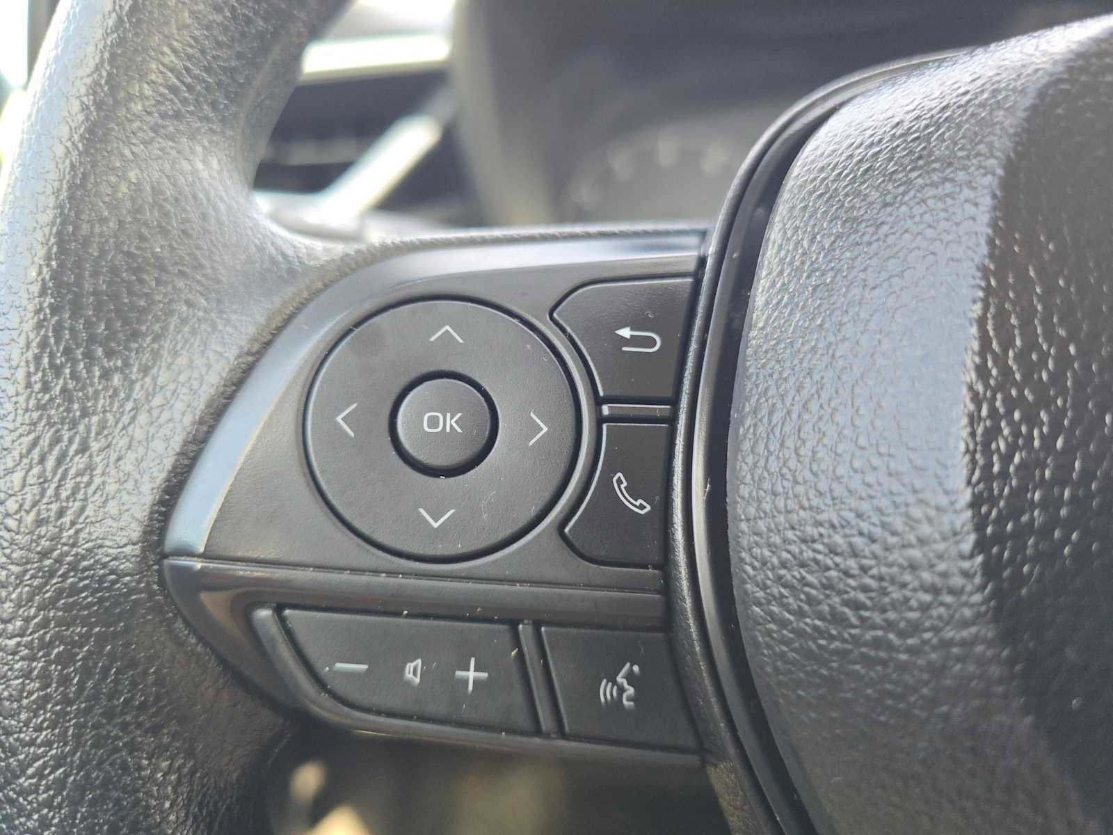 Certified 2025 Toyota Corolla LE image 31