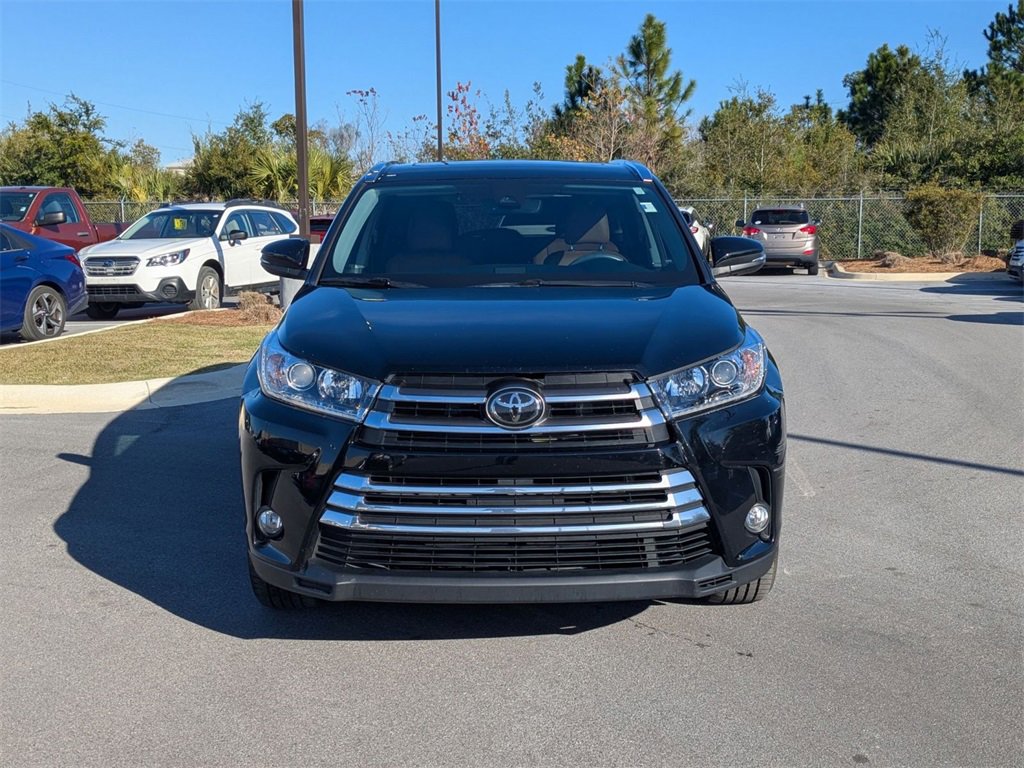 Used 2018 Toyota Highlander Limited Platinum image 2