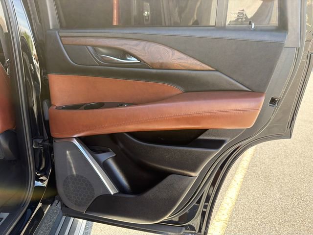 Used 2016 Cadillac Escalade Premium image 16
