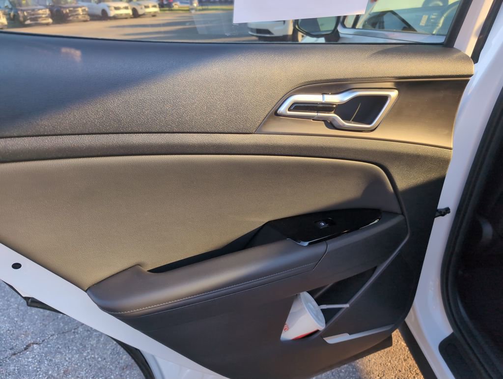 Used 2023 Kia Sportage EX image 10