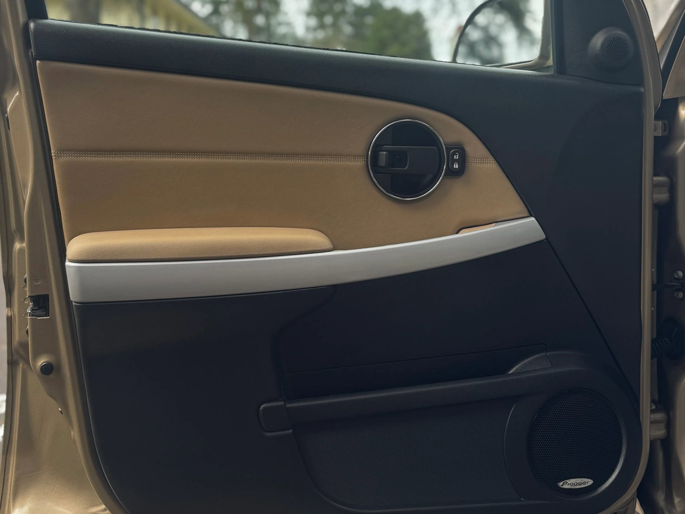 Used 2007 Pontiac Torrent 2WD w/ Preferred Package image 25