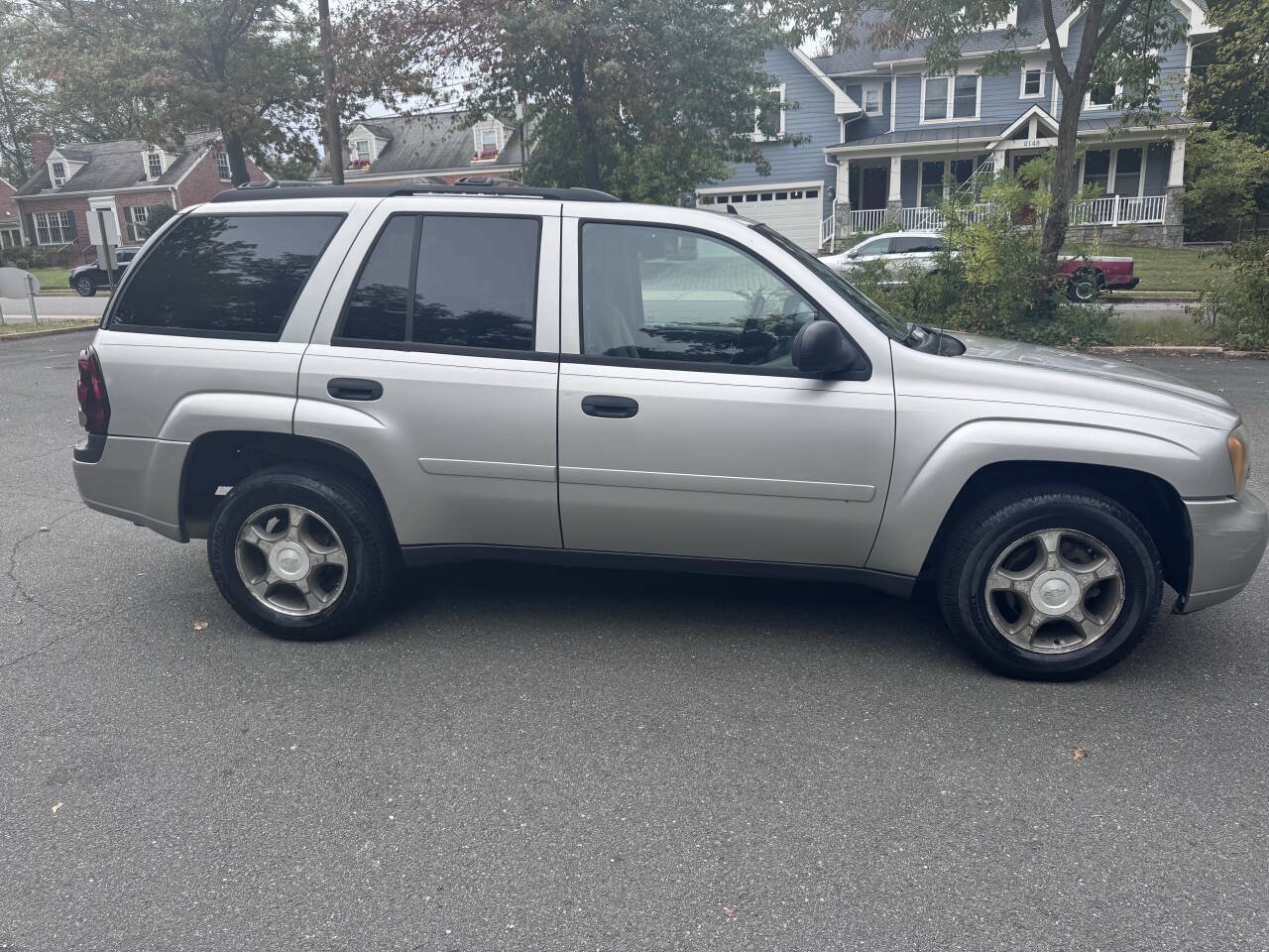 Used 2007 Chevrolet TrailBlazer LS w/ LS Preferred Equipment Group AWD/4WD image 2