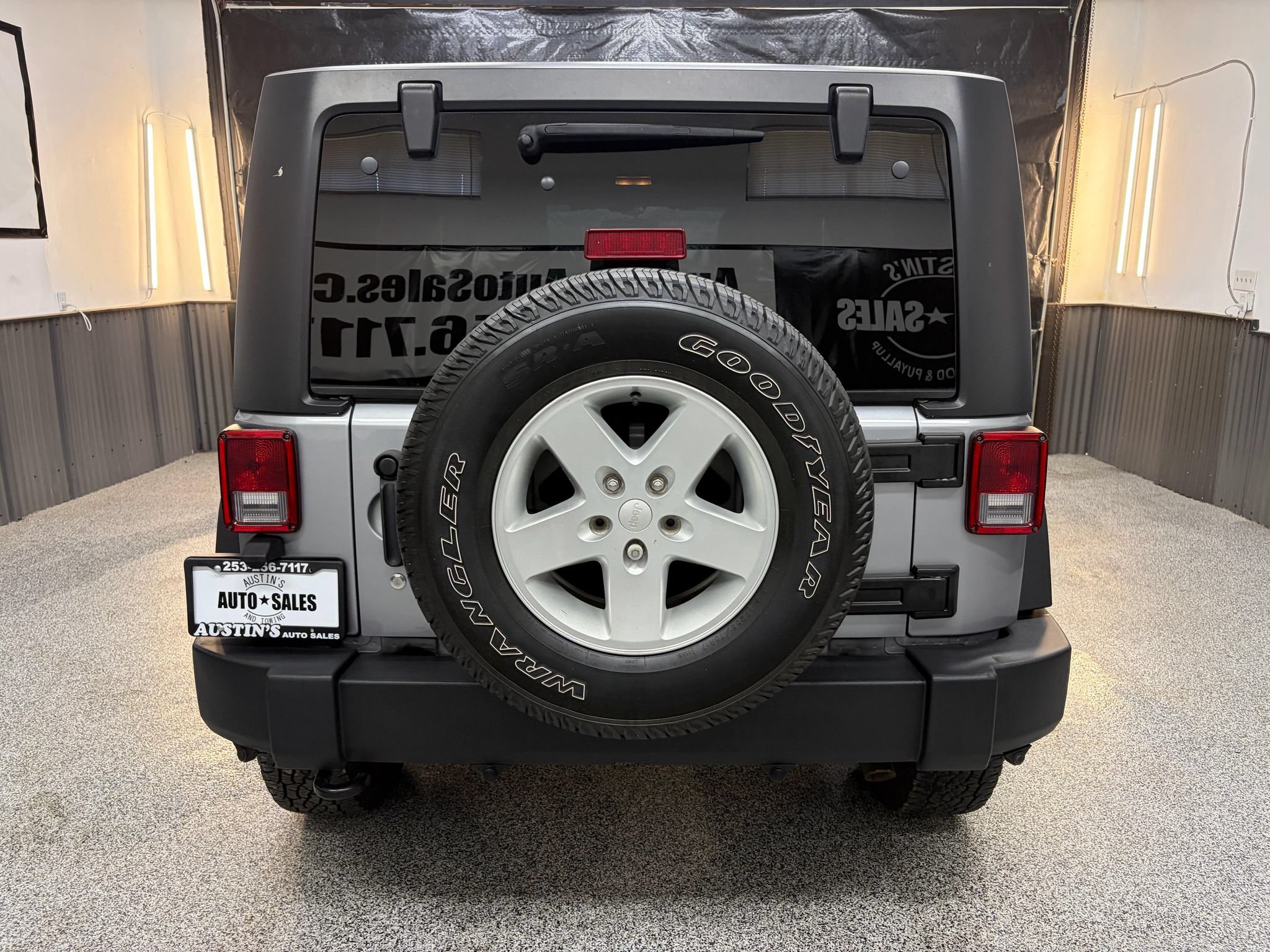Used 2017 Jeep Wrangler Sport w/ Quick Order Package 24S AWD/4WD image 4