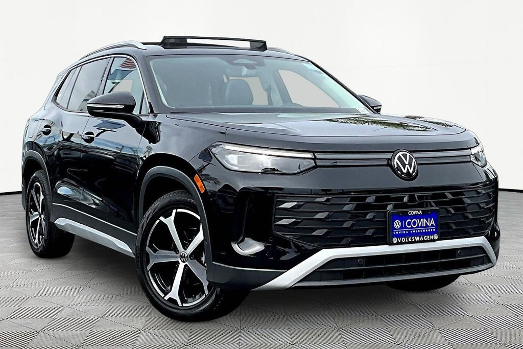 New 2026 Volkswagen Tiguan SE image 1