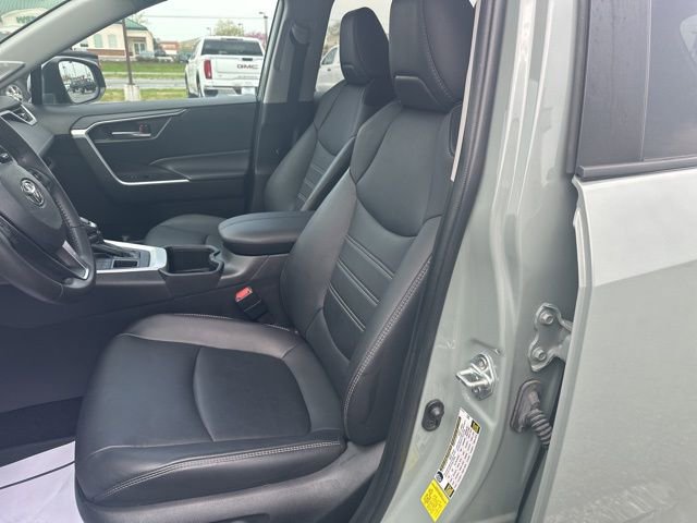 Used 2023 Toyota RAV4 XLE Premium AWD/4WD image 29