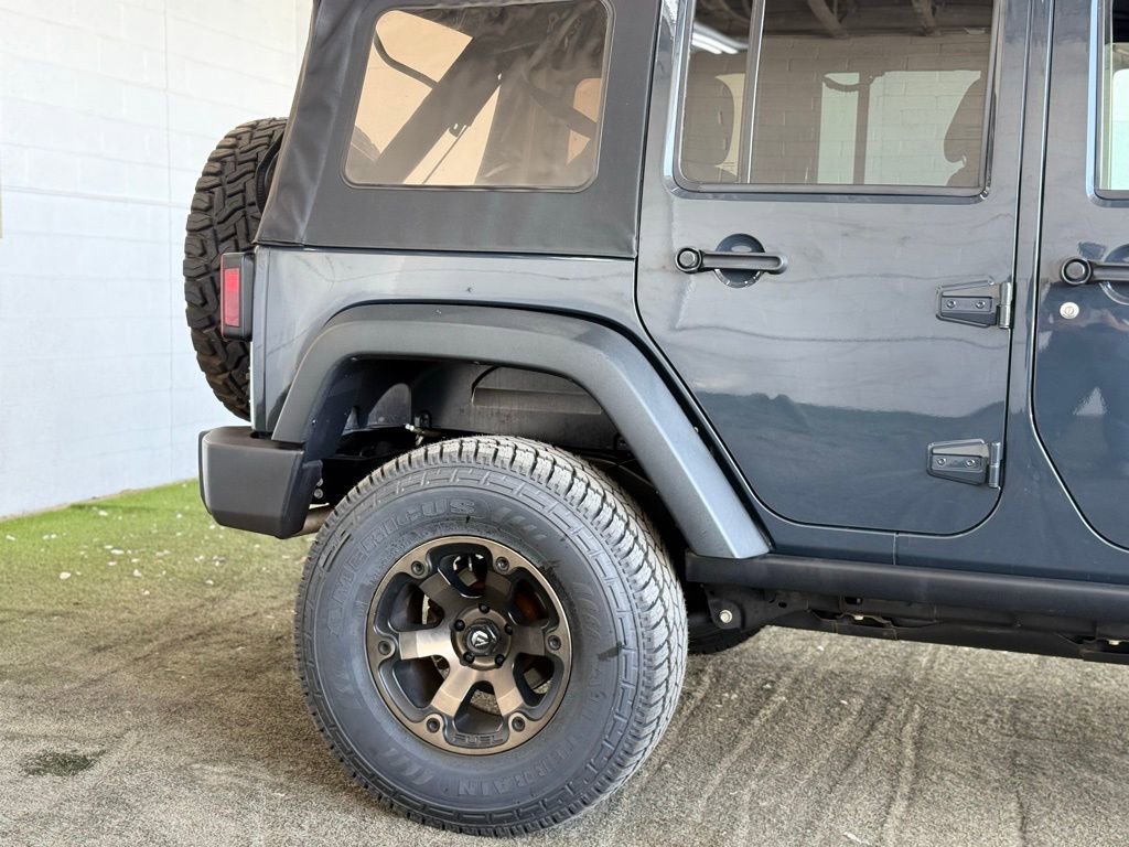Used 2017 Jeep Wrangler Unlimited Willys image 6